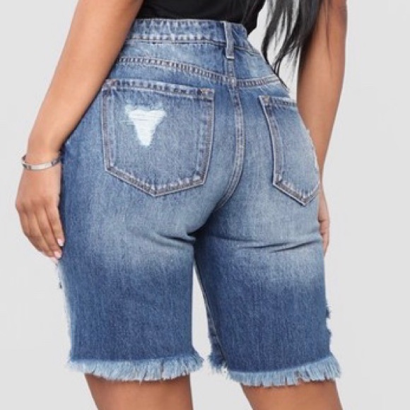 High Waist Distressed Bermuda Denim Shorts - Picture 2 of 4